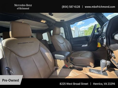 Used 2015 Jeep Wrangler Unlimited Rubicon w/ Connectivity Group image 15