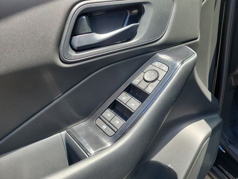 Certified 2025 Nissan Rogue S FWD image 14