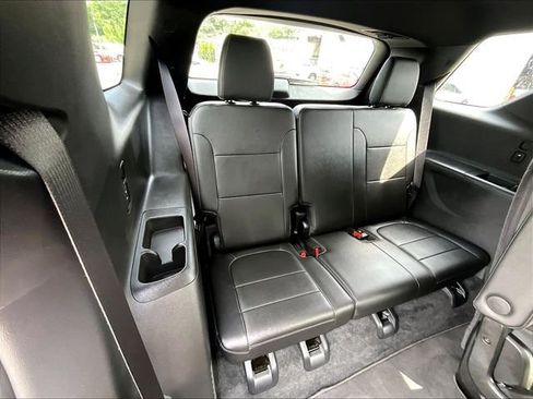 Used 2023 Chevrolet Traverse LT w/ LT Premium Package AWD/4WD image 29