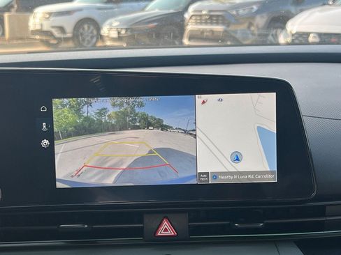 Used 2025 Hyundai Elantra Limited FWD image 32