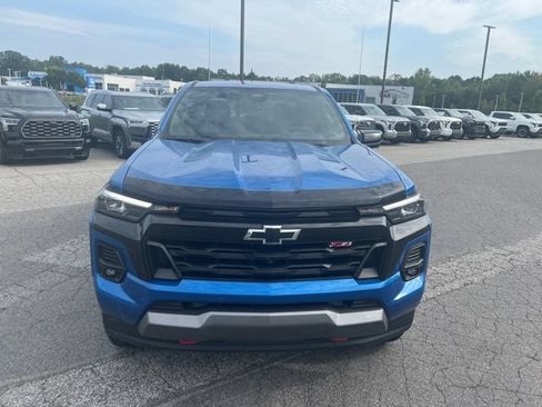 Used 2024 Chevrolet Colorado Z71 w/ Z71 Convenience Package 2 AWD/4WD image 2