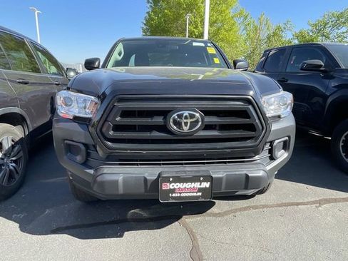 Used 2022 Toyota Tacoma SR AWD/4WD image 6
