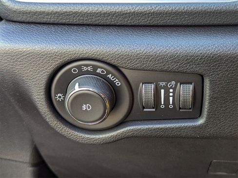 Used 2020 Chrysler Pacifica Limited w/ Quick Oder Package 2EV RED-S image 11