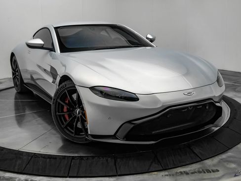 Used 2019 Aston Martin V8 Vantage Coupe RWD image 27