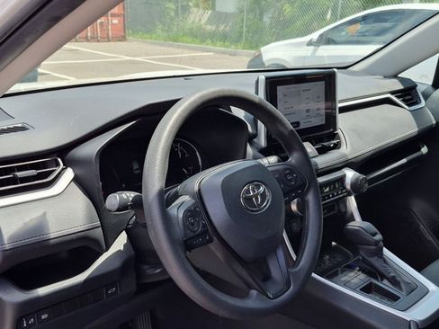Used 2023 Toyota RAV4 XLE w/ Convenience Package FWD image 8