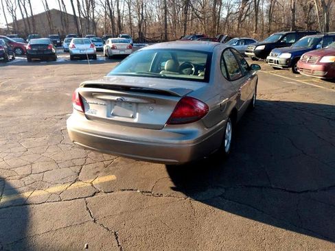 Used 2004 Ford Taurus SES image 5