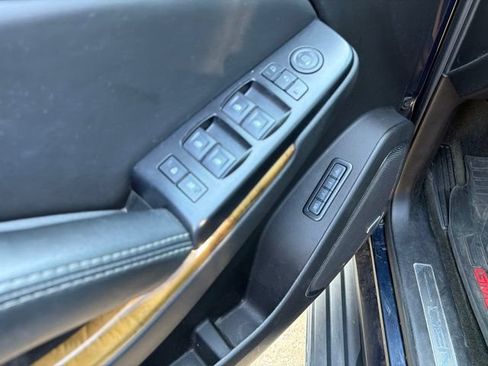 Used 2017 GMC Yukon XL Denali w/ Open Road Package AWD/4WD image 11