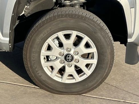 Used 2025 Toyota Tacoma SR image 7