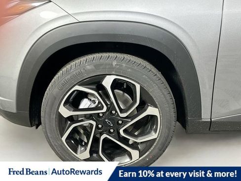 New 2026 Chevrolet Trax RS w/ Sunroof Package image 18