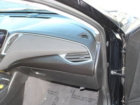 Used 2021 Chevrolet Malibu LT FWD image 18