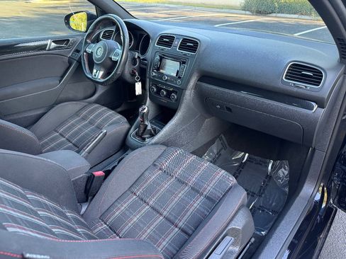 Used 2012 Volkswagen Golf 2-Door image 12