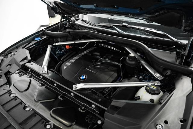 Used 2022 BMW X5 sDrive40i w/ M Sport Package RWD image 43