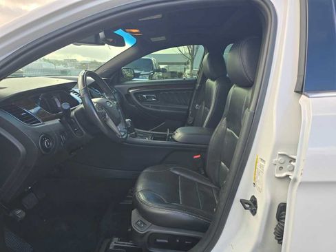 Used 2018 Ford Taurus Limited image 9