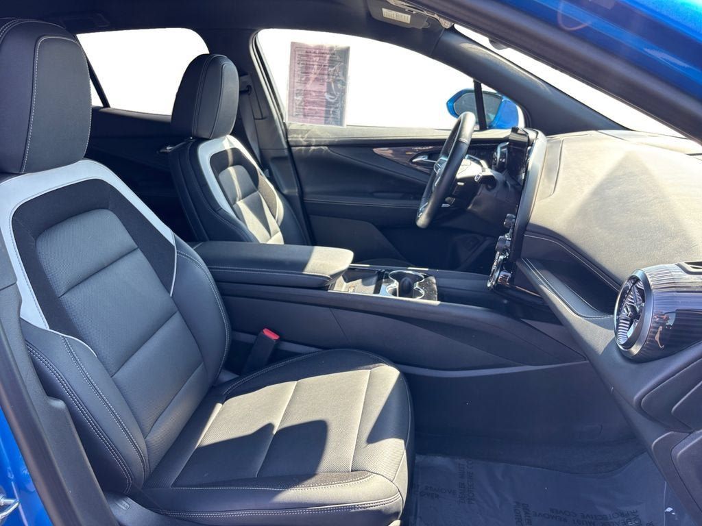 Certified 2024 Chevrolet Blazer EV LT AWD/4WD image 17