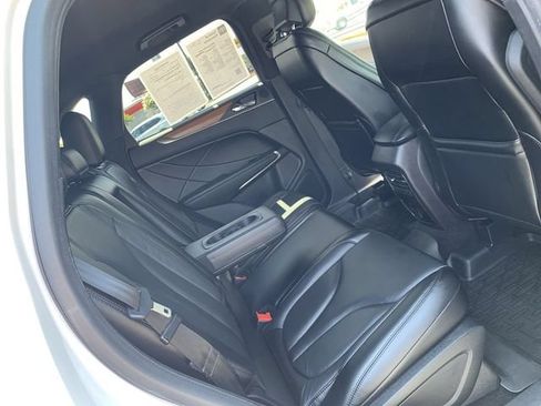 Used 2018 Lincoln MKC Select w/ Select Plus Package FWD image 12