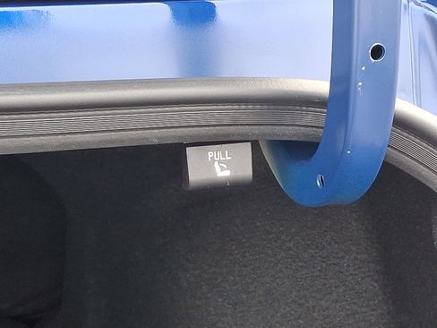 Certified 2025 Hyundai Elantra SE image 28