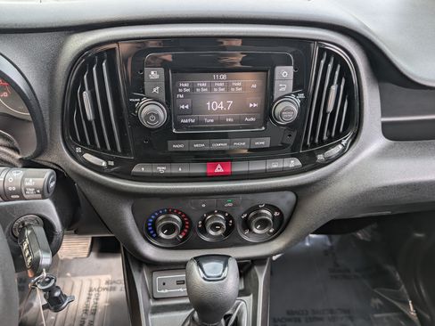 Used 2018 RAM ProMaster City Tradesman SLT FWD image 24