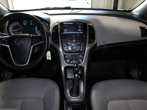 Used 2015 Buick Verano w/ Comfort Package FWD image 12