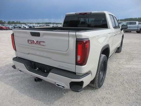 New 2026 GMC Sierra 1500 Denali AWD/4WD image 4