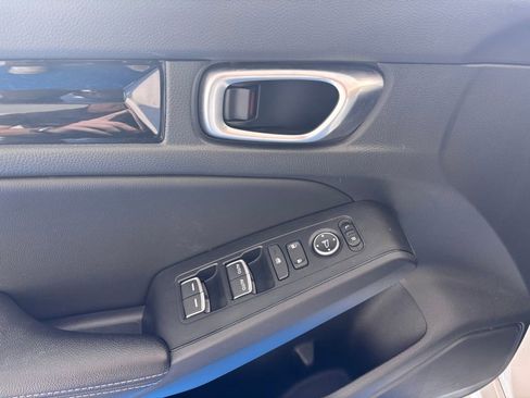 Used 2023 Honda Civic EX-L image 17