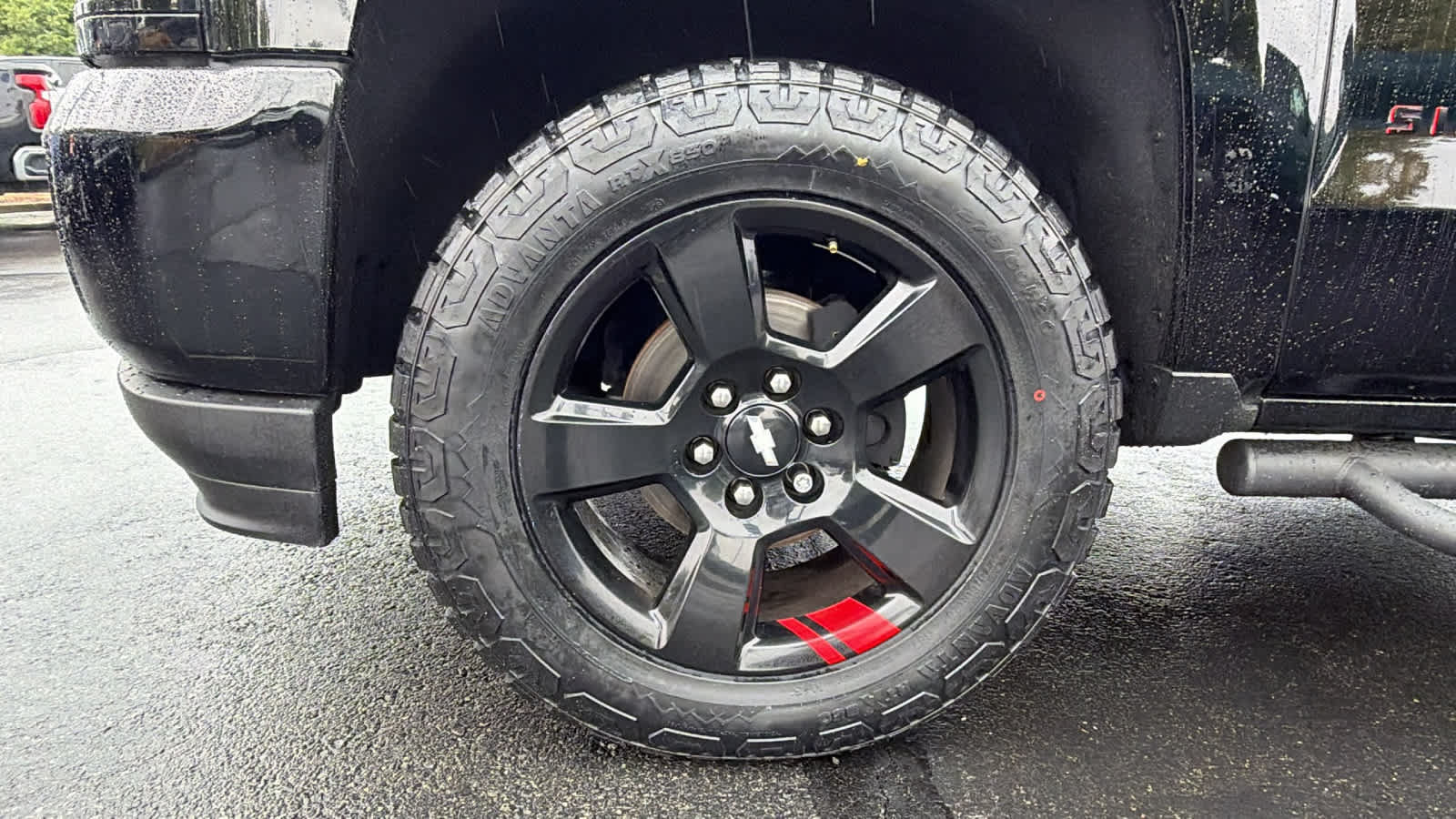 Used 2017 Chevrolet Silverado 1500 LTZ Z71 w/ Redline Edition AWD/4WD image 9