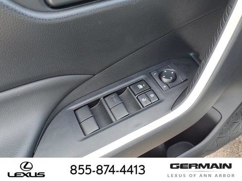 Used 2025 Toyota RAV4 LE AWD/4WD image 16