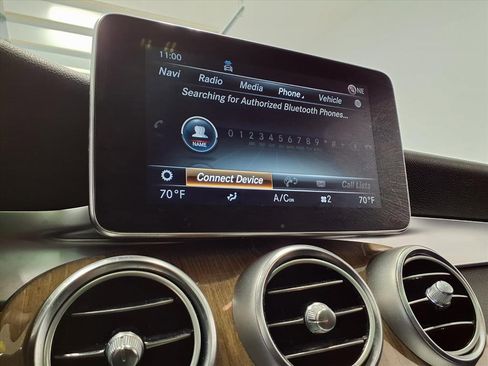 Used 2019 Mercedes-Benz GLC 300 4MATIC image 19