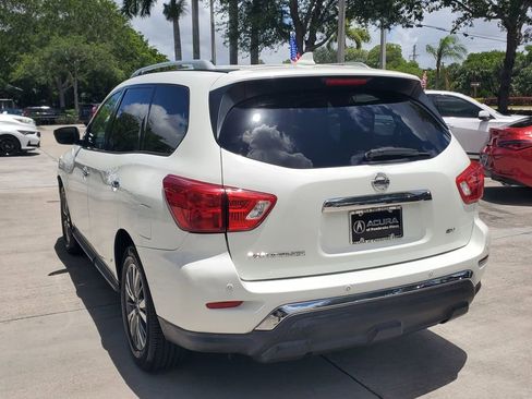 Used 2019 Nissan Pathfinder SV FWD image 5