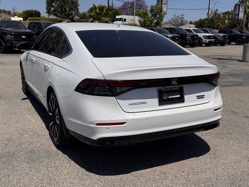 Used 2024 Honda Accord Touring image 10