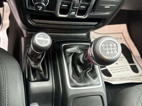 Used 2023 Jeep Wrangler Sport S image 21