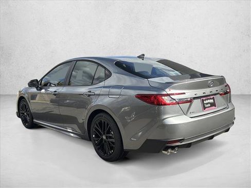 Used 2026 Toyota Camry SE image 7