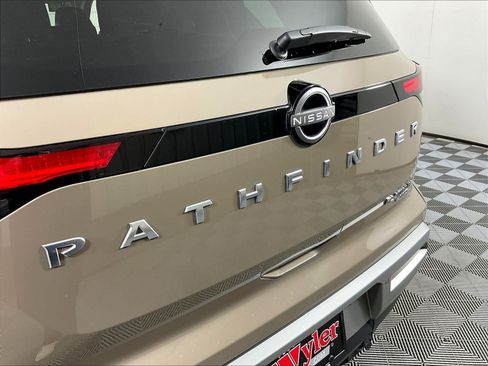 Used 2024 Nissan Pathfinder Platinum w/ Cargo Package AWD/4WD image 24