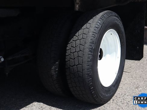 Used 2018 Ford E-350 and Econoline 350 Super Duty image 36