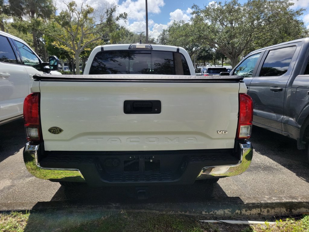 Used 2019 Toyota Tacoma SR5 RWD image 5