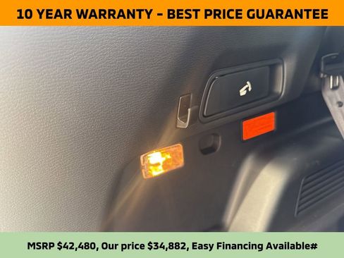 New 2025 Mitsubishi Outlander ES image 9