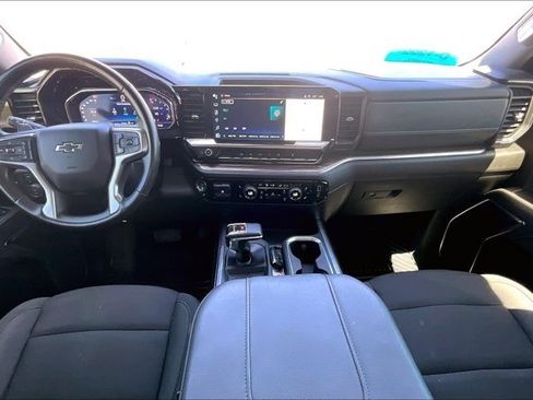 Used 2024 Chevrolet Silverado 1500 RST w/ Z71 Off-Road Package AWD/4WD image 7