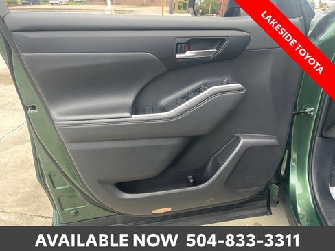 Certified 2024 Toyota Highlander XLE FWD image 27
