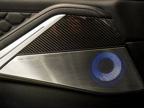 Used 2021 BMW X5 M w/ Competition Package image 28