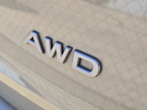 Used 2025 Nissan Rogue SV AWD/4WD image 10