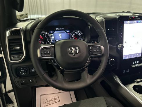 Used 2025 RAM 1500 Big Horn AWD/4WD image 15