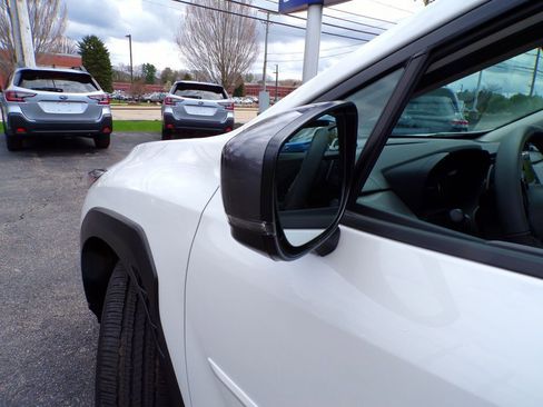 Certified 2024 Subaru Crosstrek 2.5i Limited image 3