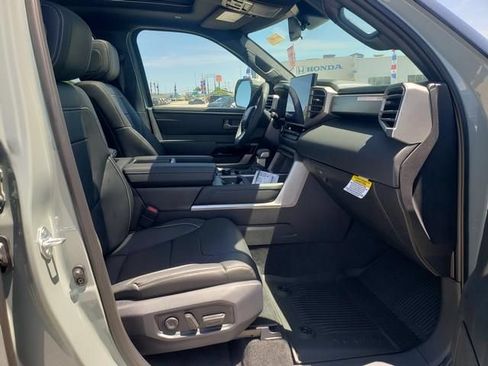 New 2026 Toyota Tundra Limited AWD/4WD image 16
