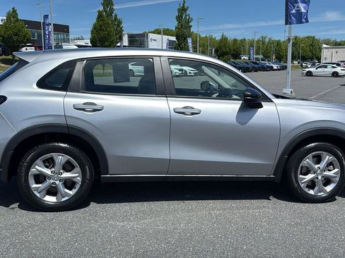 Used 2023 Honda HR-V LX image 4
