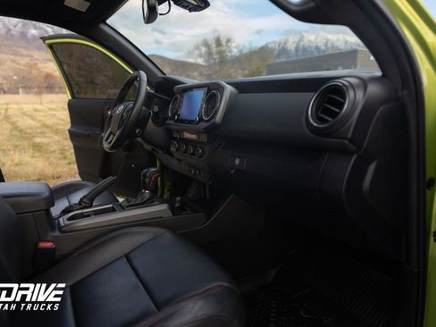 Used 2022 Toyota Tacoma TRD Pro image 18