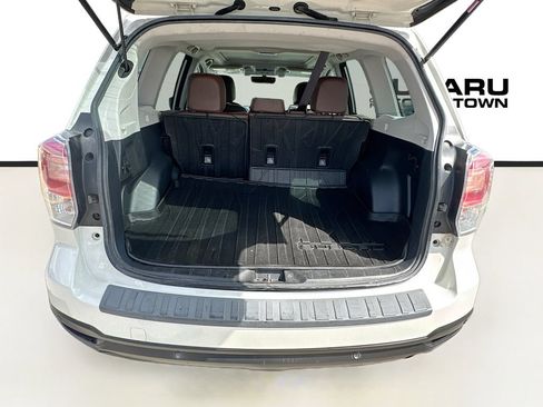 Used 2018 Subaru Forester 2.5i Touring AWD/4WD image 32