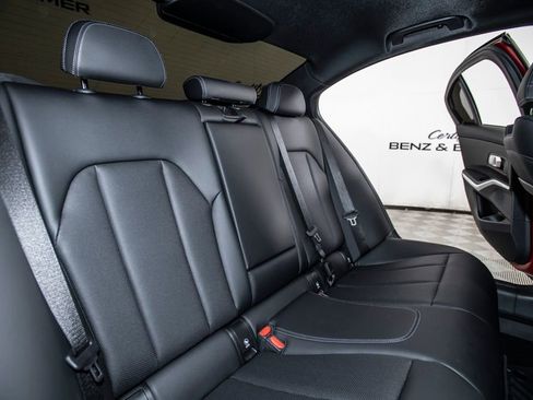 Used 2023 BMW 330i Sedan w/ M Sport Package RWD image 39