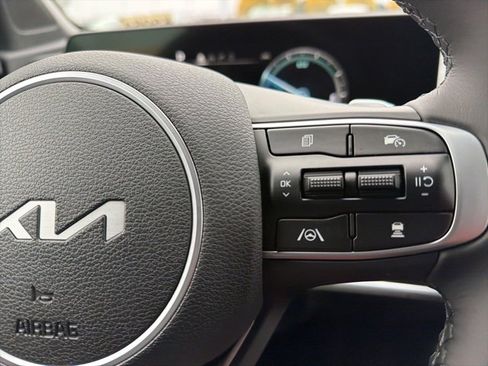 New 2025 Kia Sportage SX Prestige image 17