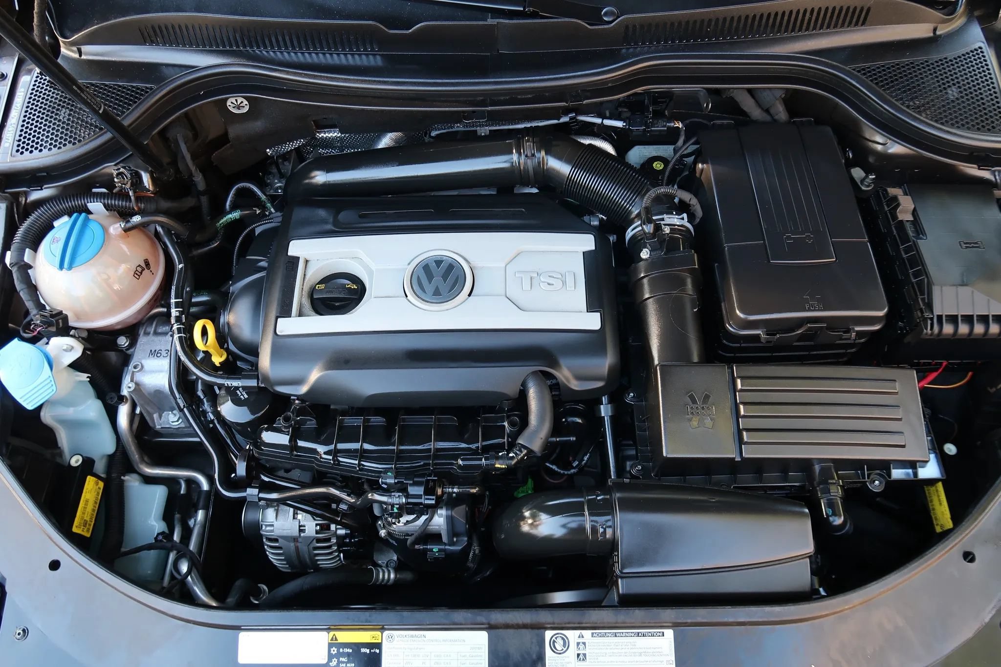 Used 2017 Volkswagen CC R-Line Executive FWD image 28