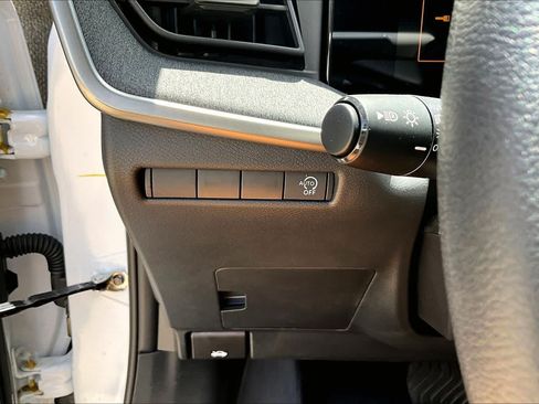 Used 2026 Nissan Kicks S FWD image 32
