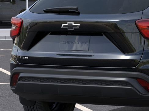 New 2026 Chevrolet Trax LS FWD image 14